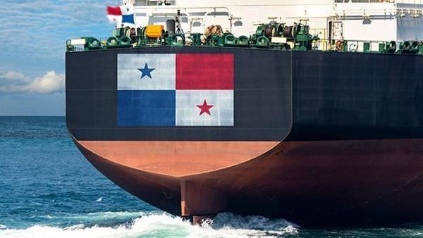 رویترز: پاناما حق استفاده از پرچم خود را برای 136 نفتکش مرتبط با ایران لغو کرد